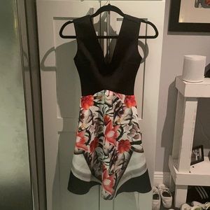 Floral mini dress with pockets